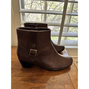Clarks Bendables Ankle Boots Leather Suede Brown Women's Size 9.5